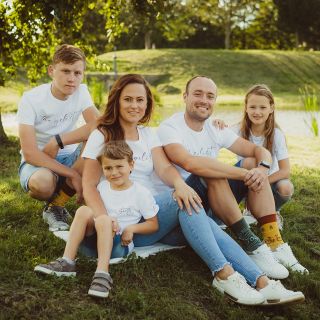 🚴‍♂️ Sladit celou rodinu, tak to nás baví! 🚴‍♂️ #cyklorodina #procyklisty #funkcniobleceni #TheCyclist #PodzimníPočasí...